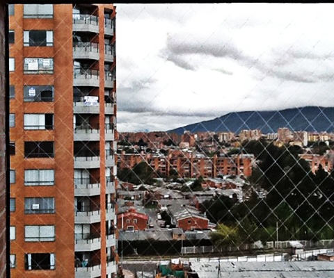 SAFE MESH | Mallas y Redes transparentes de Seguridad y Protección para Niños y Mascotas Bogotá Barranquilla.
